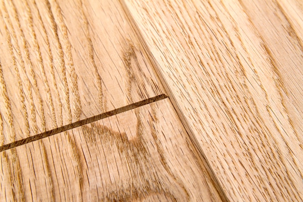 Varias tablas de laminado o parquet.