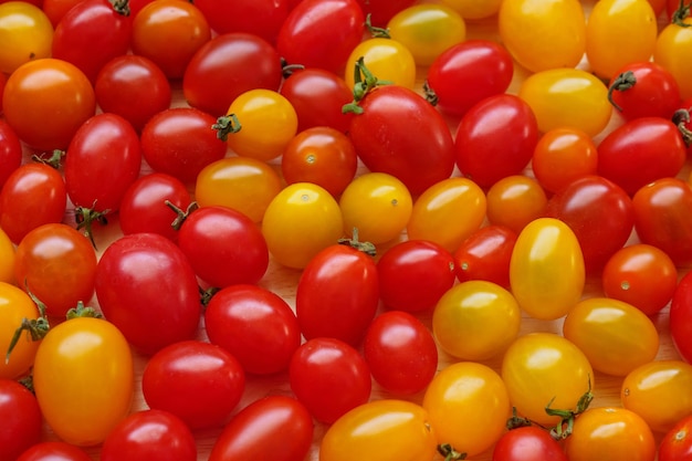 Variedad de fondo de tomate orgánico colorido