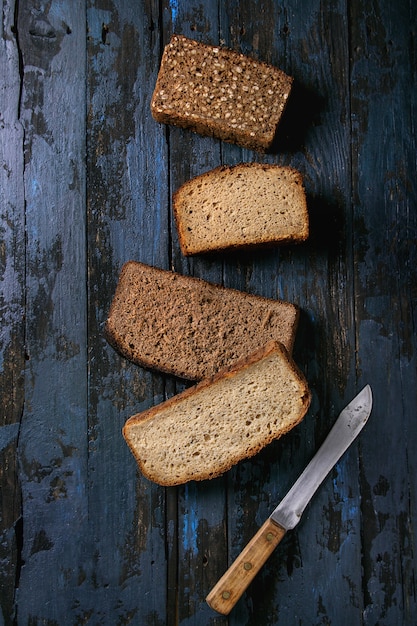 Variedad de pan de centeno