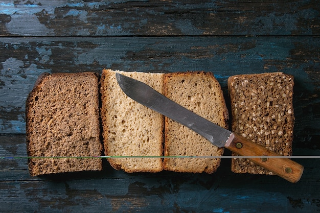 Variedad de pan de centeno