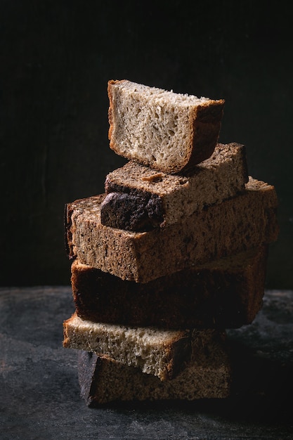 Variedad de pan de centeno