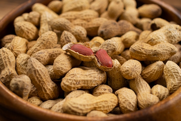 Variedade de amendoim com casca