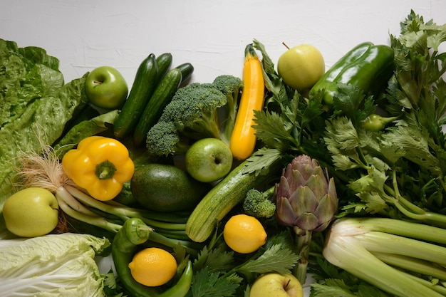 Variedade de frutas e legumes frescos Fundo alimentar saudável Compras de alimentos no supermercado