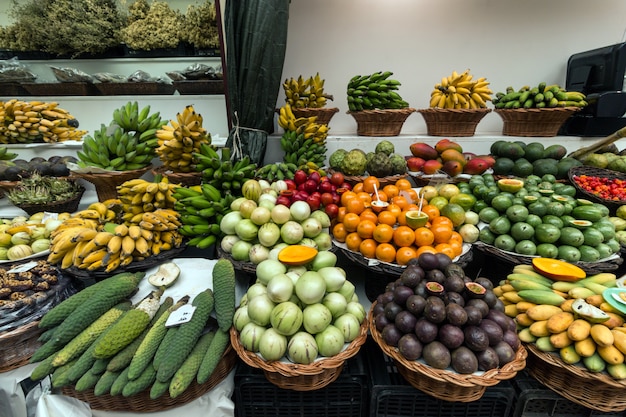 Variedade de frutas exóticas