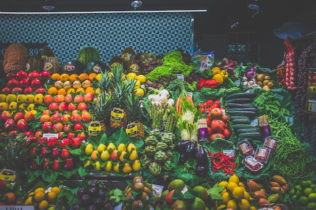 Foto variedade de frutas para venda no mercado