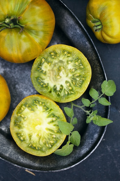 Variedades grandes de tomates verdes maduros "maçã esmeralda"