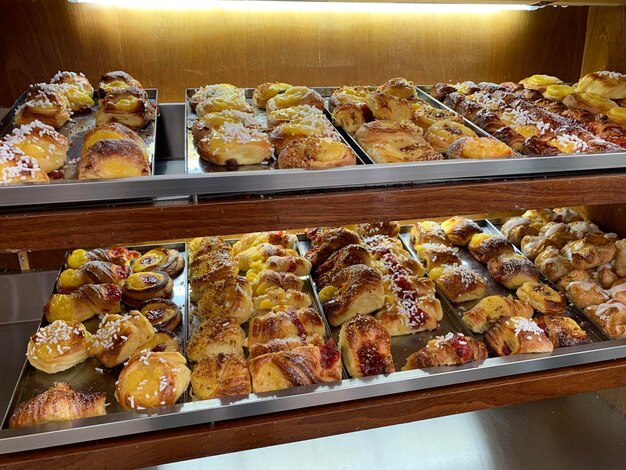 Foto varios alimentos para la venta en la tienda