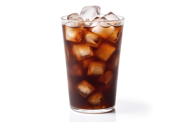 Vaso alto con hielo y cola en una superficie blanca o clara PNG fondo transparente