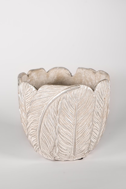 Vaso de flores de jarro moderno de cerâmica vazio isolado sobre o fundo branco Projeto de jarro de vaso de flores cinza