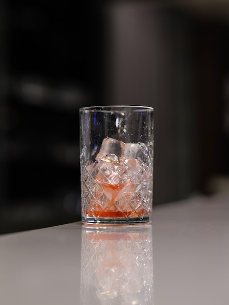 Vaso de hielo para beber alcohol