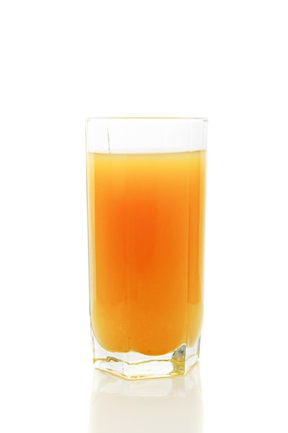 Vaso con jugo multifruta