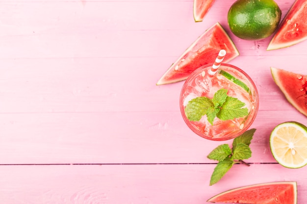 Un vaso de jugo de sandia