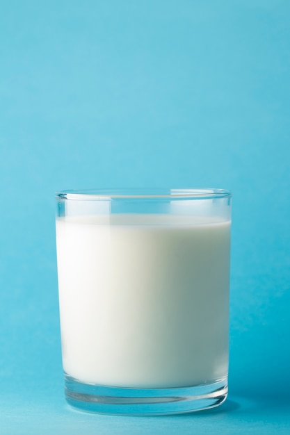Vaso de leche fresca