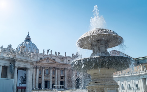 Vaticano, praça de são pedro, fonte. roma