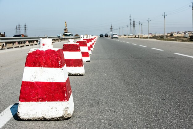 Vedação e reparo de rodovia