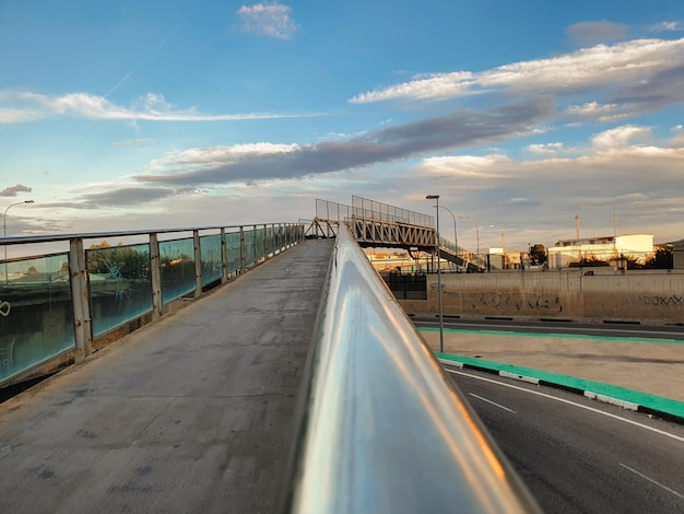 Foto vega baja del segura - orihuela - pasarela peatonal sobre carretera y via del tren