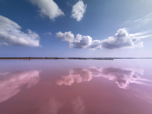 Vega Baja del Segura Torrevieja Laguna rosa en las salinas de Torrevieja