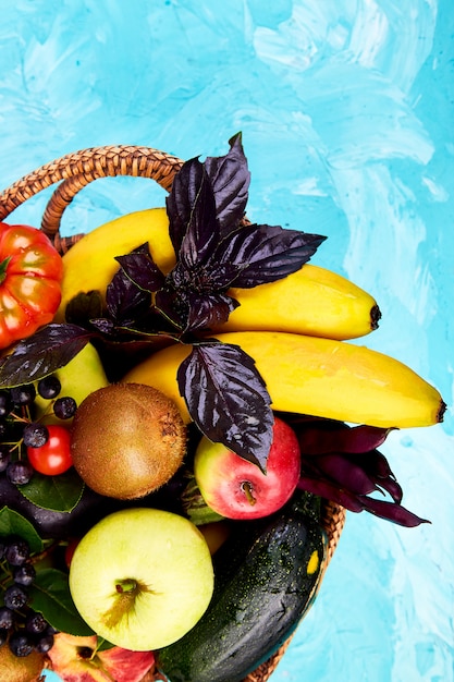 Foto vegan. desintoxicação. produto de supermercado. seleção saudável de alimentos coloridos