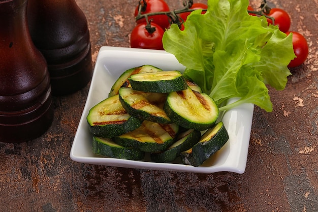 Vegane Küche gegrillte Zucchini