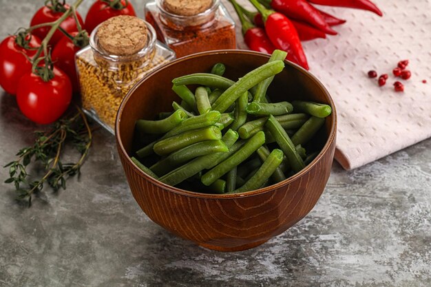 Vegane Küche, gekochter grüner Bohnensnack