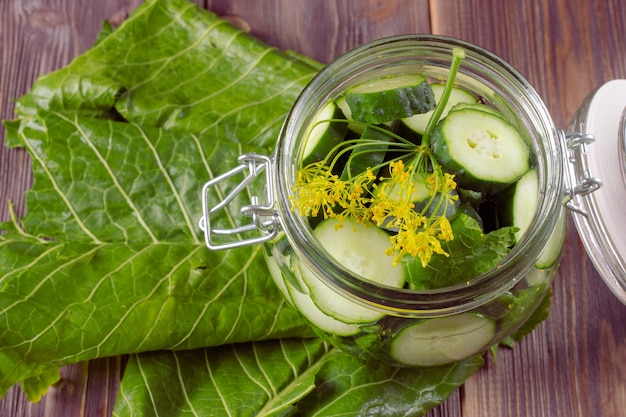 Vegetais caseiros fermentados