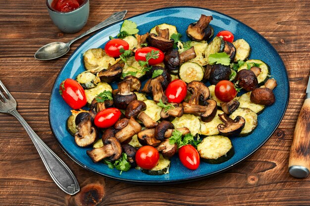 Foto vegetales asados en el horno