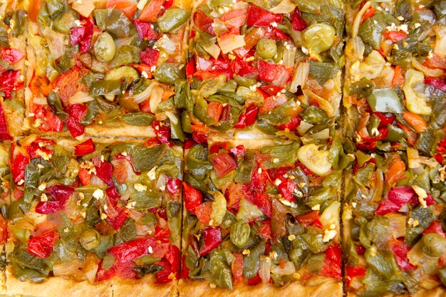 Vegetales mediterráneos pizza tomate pimiento