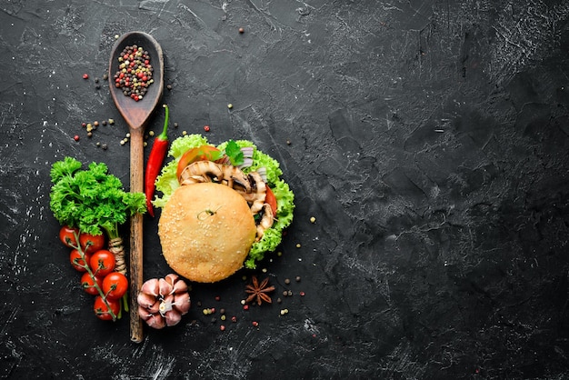 Vegetarischer Burger mit Pilzen und Gemüse Frühstück Draufsicht Freier Platz für Ihren Text