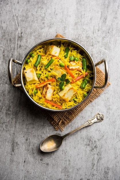 Vegetarisches Paneer Biryani oder Panir Pulav, beliebtes indisches Essen