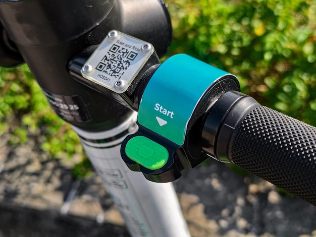 Vehículo de bicicleta scooter eléctrico de alquiler ecológico