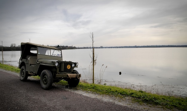 Vehículo jeep militar estadounidense de la segunda guerra mundial