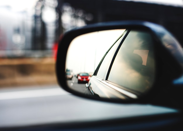 Veículo com visor automotivo Mirror Car