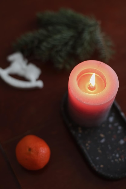 Vela de caballo de juguete de Navidad mandarinas y cono de pino Artículos de vacaciones de invierno para decoración del hogar Endecha plana