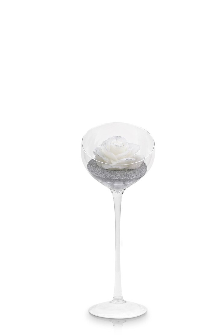 Foto vela colorida isolada, várias formas. vela perfumada. vela com vidro. ovos, mar, coração, flor