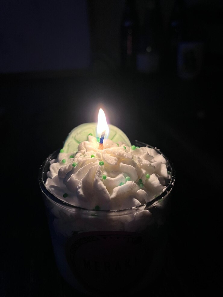 Velas decorativas Velas perfumadas Velas temáticas Vela encendida en la oscuridad Vela de limón