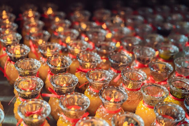 Velas no templo budista de Kek Lok Si na Malásia