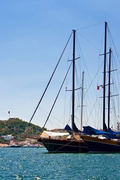 Veleros en el puerto