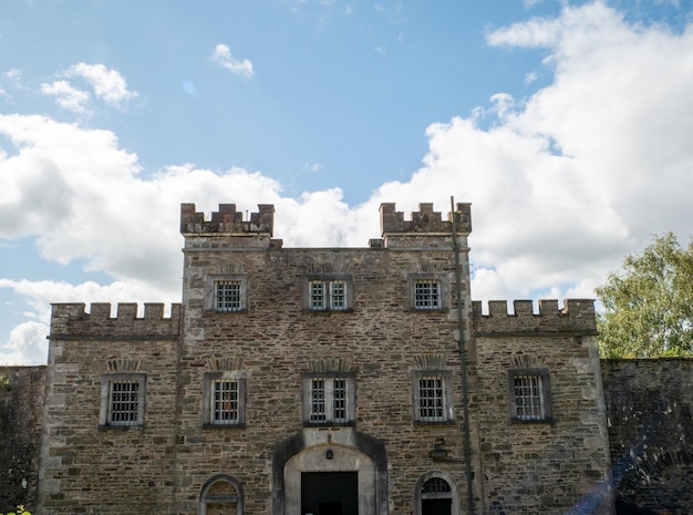 Velhas muralhas da torre do castelo celta Cidade de Cork Prisão na Irlanda Cidadela da Fortaleza fundo