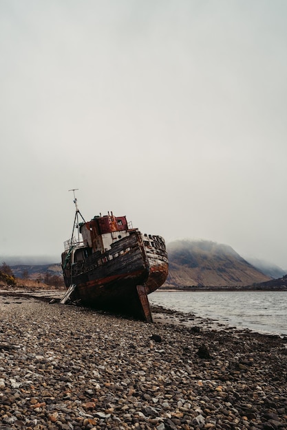 Foto velho barco de caol