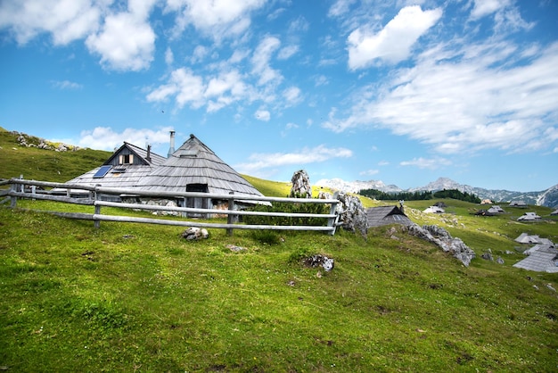 Velika Planina, Slowenien. Schöne Landschaft in Slowenien. Berühmte Orte für den Urlaub.