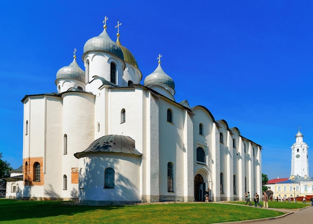 Veliky Novgorod, Rusia - 14 de junio de 2015: Catedral de Santa Sofía en el Kremlin de Veliky Novgorod, de Rusia