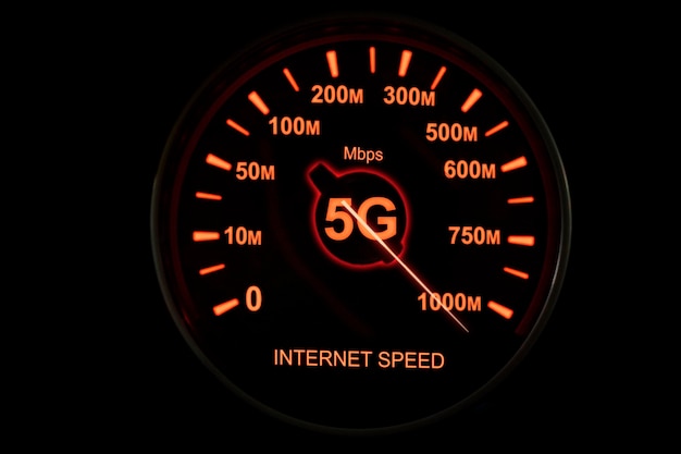 Foto velocímetro de rede 5g em alta velocidade