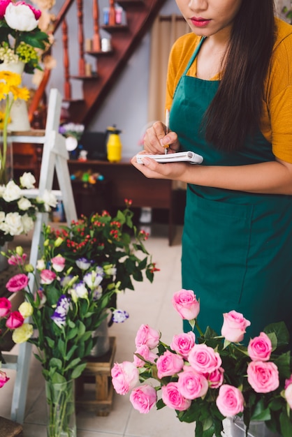 Foto vendedor de flores