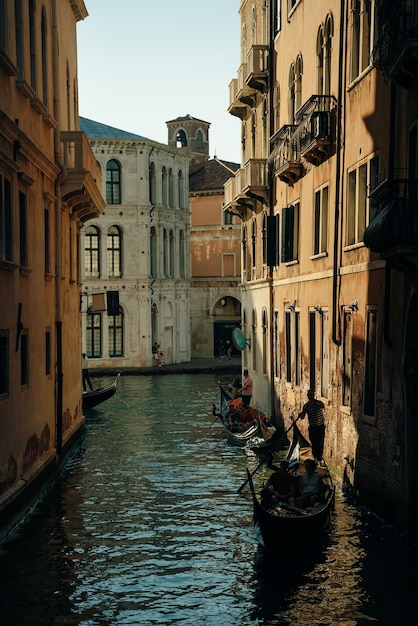 Venecia Junio 2020 Gran canal de Venecia con góndolas Italia en verano Europa