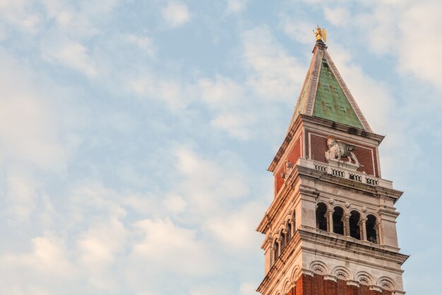 Venedig, Italien - Detail von San Marco Campanile am frühen Morgen