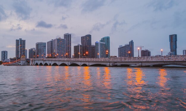 Venetian Causeway, Venetian Islands, Biscayne Bay, Miami, Flórida.