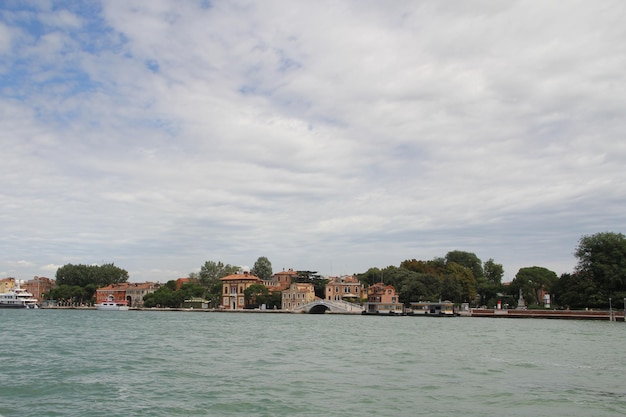 Veneza vista do lado da lagoa