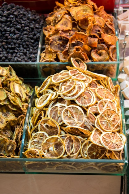 Venta de frutos secos en el mercado