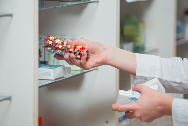 Foto venta de medicamentos en una red de farmacias minoristas