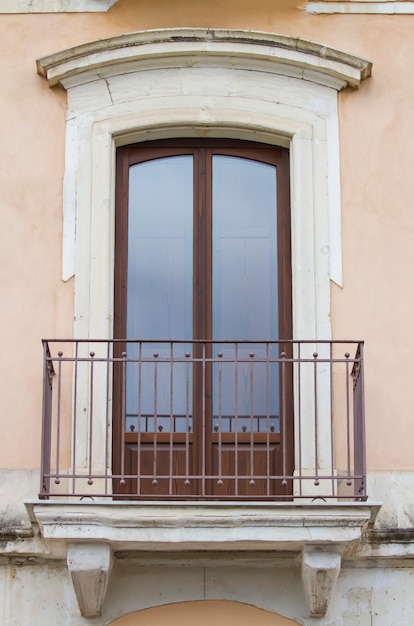 Ventana antigua siciliana